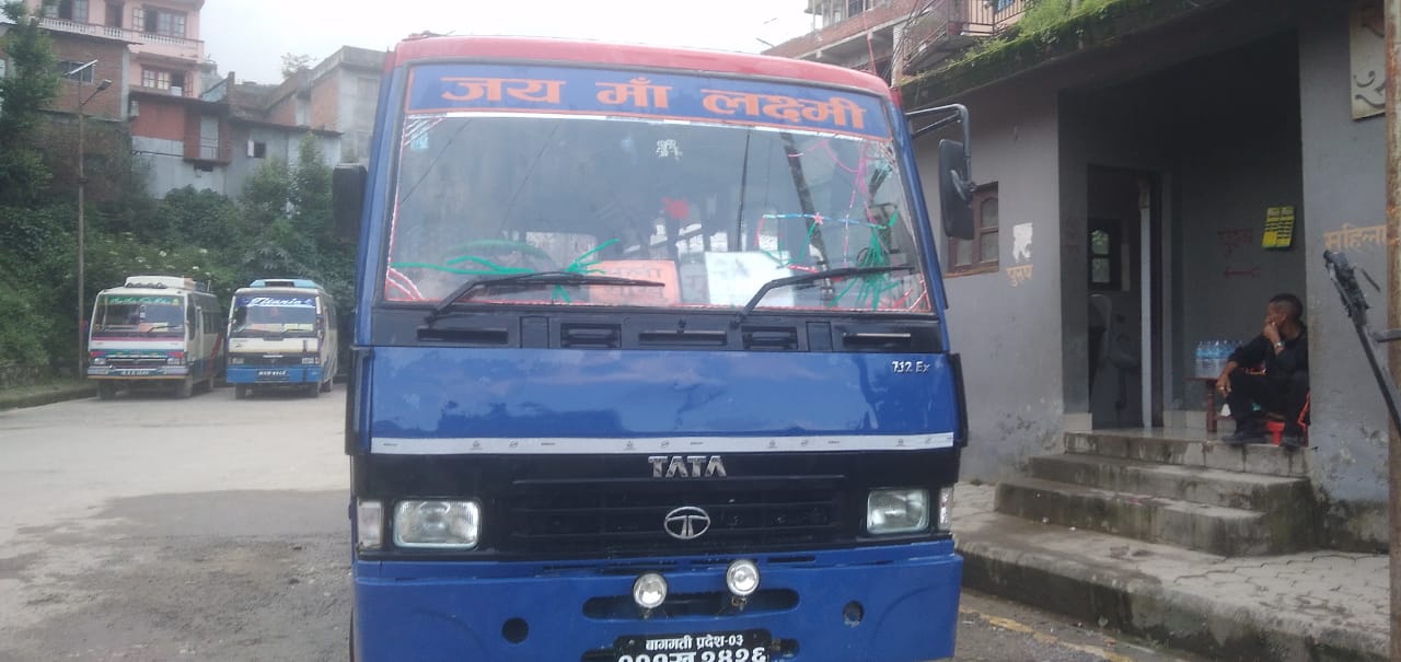 Tata 712ex bus on sell